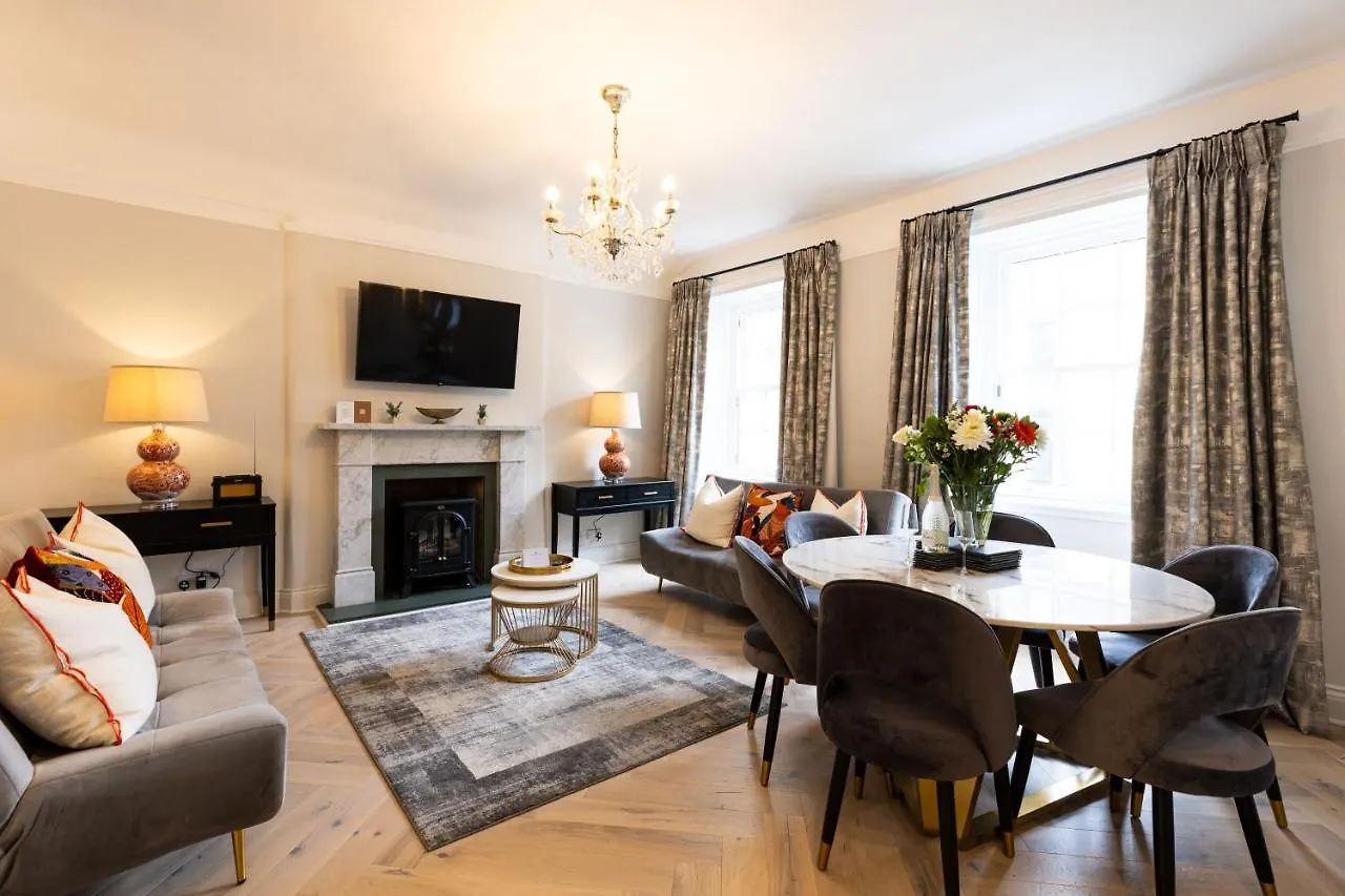 Righ Properties - Luxurious City Centre Three Bedroom Apartment Édimbourg