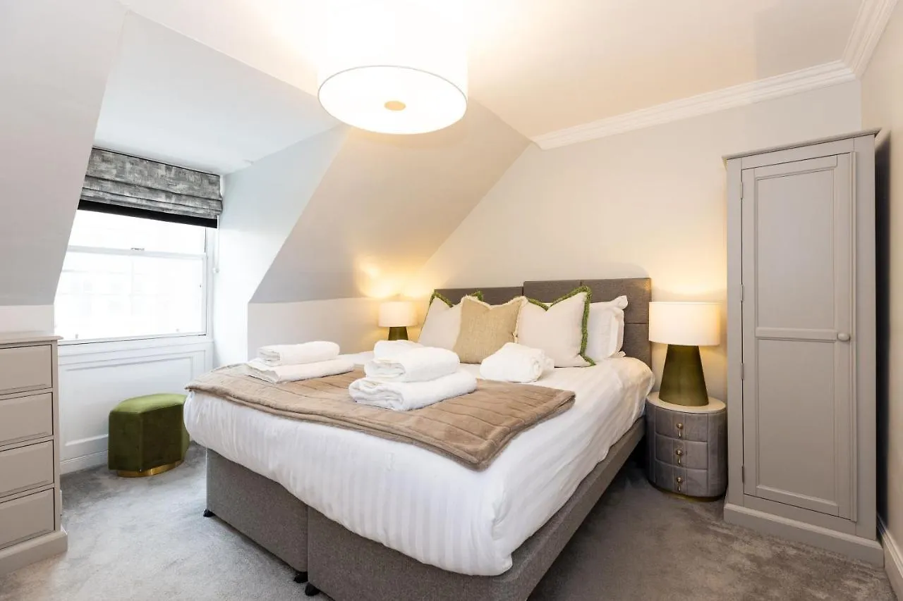 Righ Properties - Luxurious City Centre Three Bedroom Apartment Édimbourg