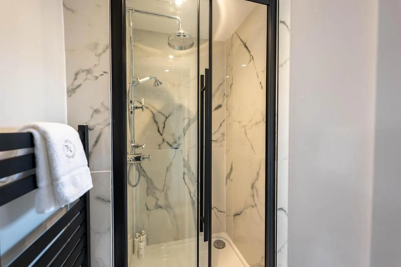 Righ Properties - Luxurious City Centre Three Bedroom Apartment Édimbourg 0*,  Royaume-Uni
