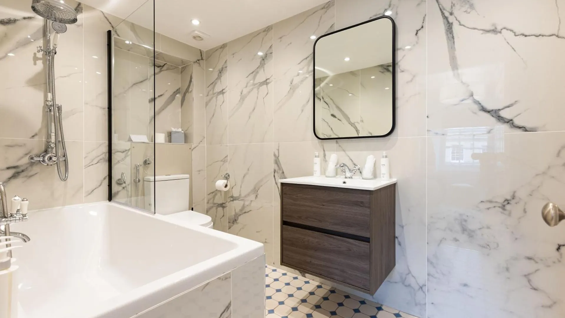 Righ Properties - Luxurious City Centre Three Bedroom Apartment Édimbourg 0*,