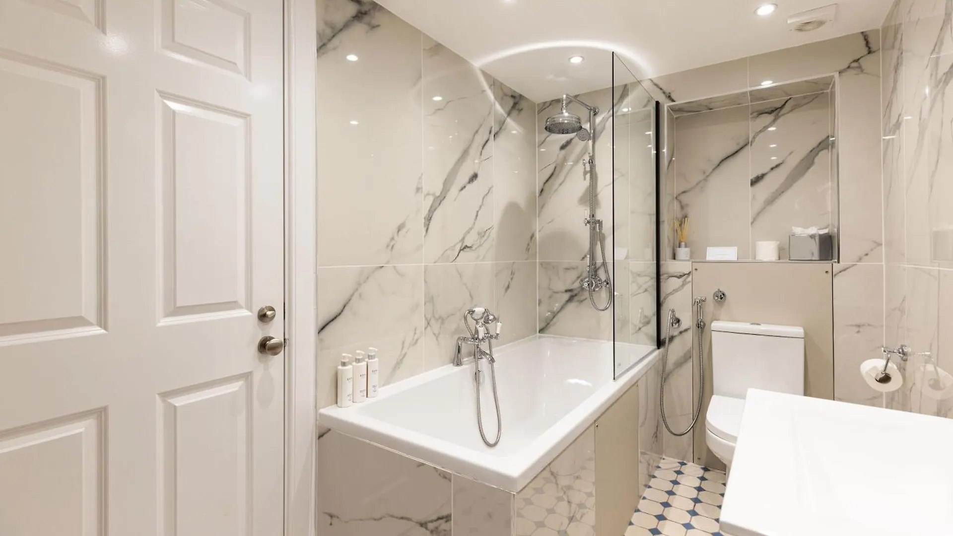 Righ Properties - Luxurious City Centre Three Bedroom Apartment Édimbourg Royaume-Uni